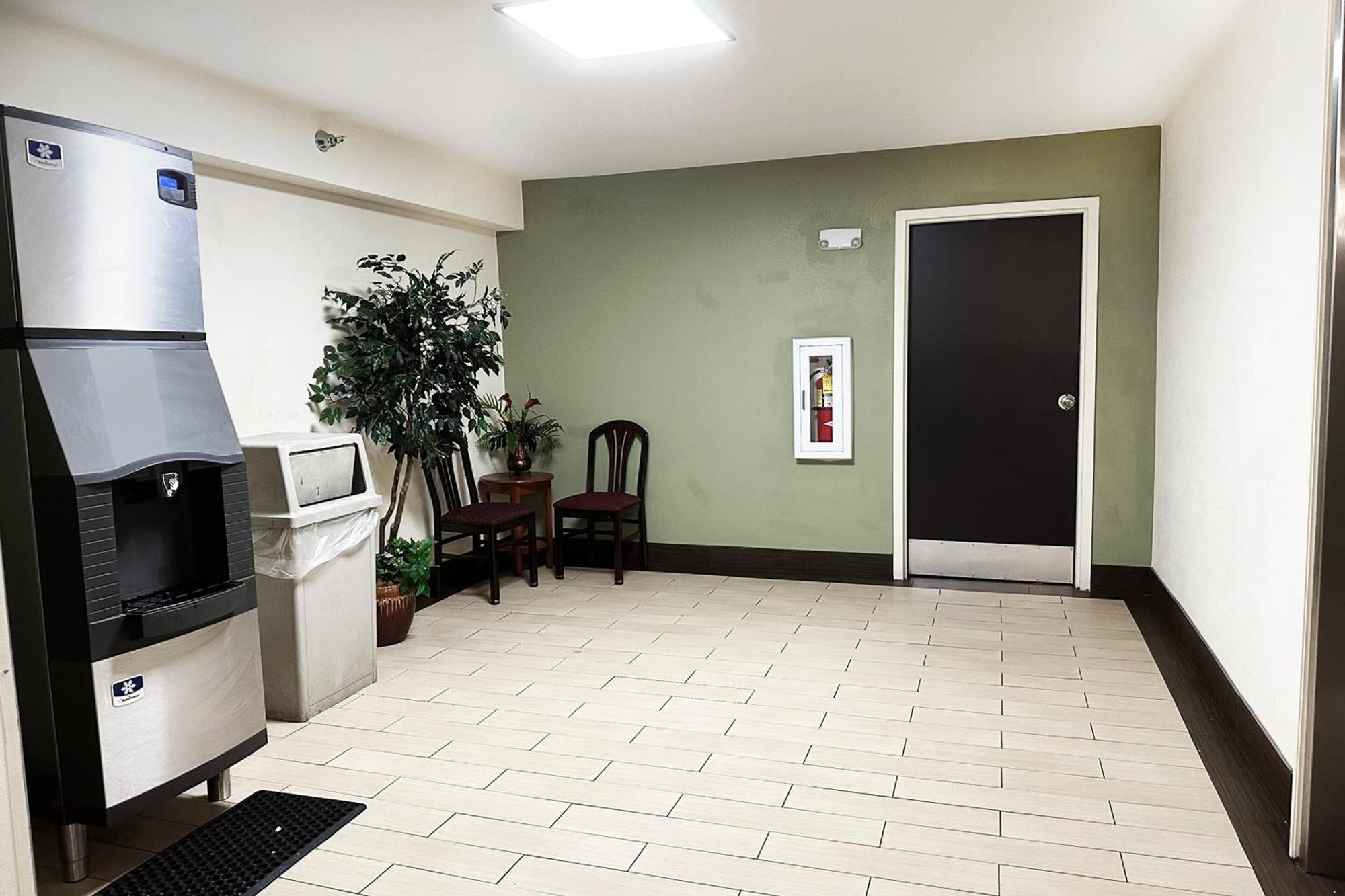 Oyo Hotel Rome West Ga Ngoại thất bức ảnh